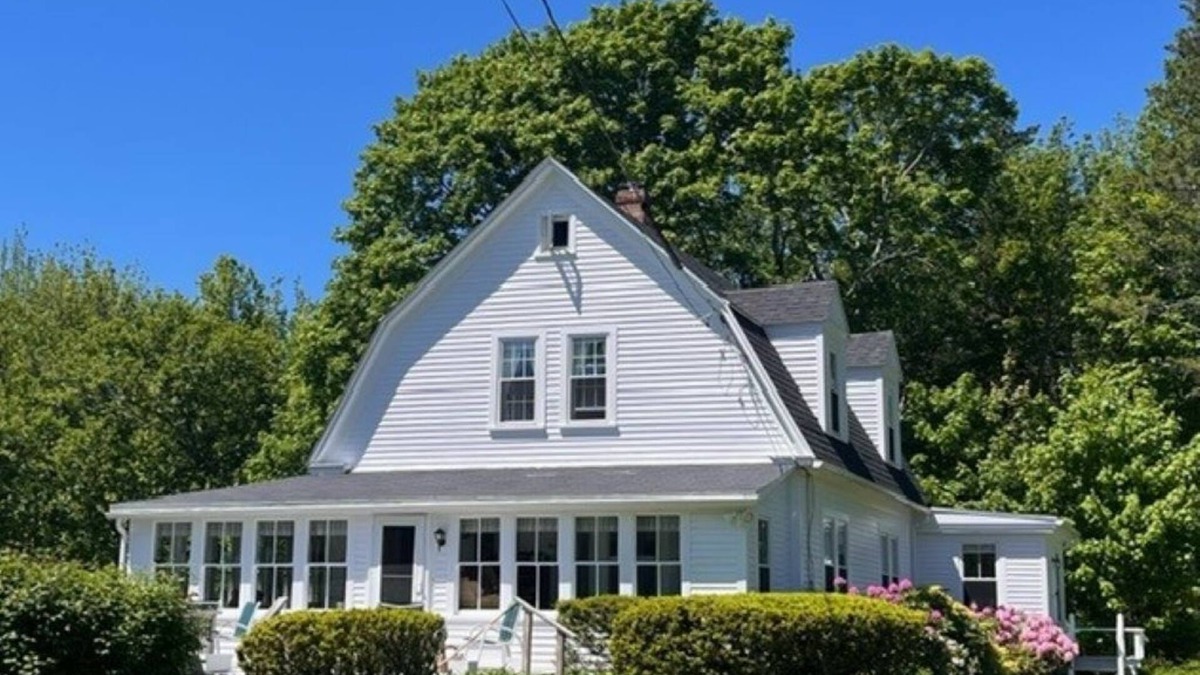 Brooklin House | CENTER HARBOR HOUSE-SLEEPS 6, SPACIOUS, BEAUTIFUL VIEW!