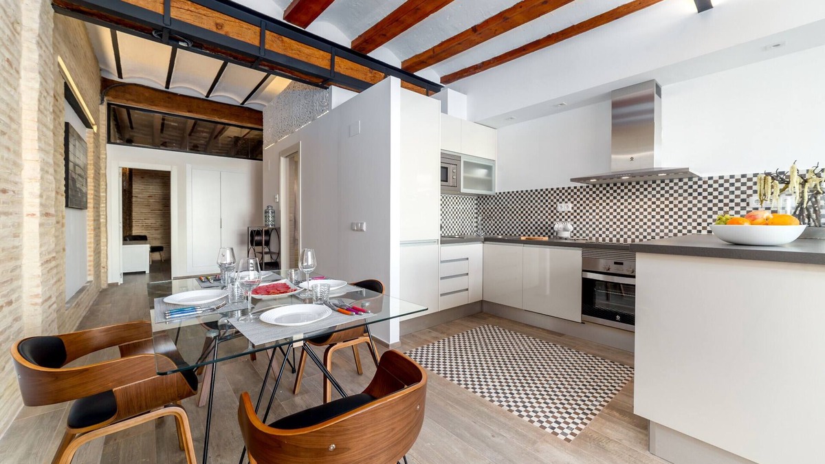 La Seu Apartment | CENTER-Luxurious 1BR, 1BA-Terrace, WI-FI, A/C