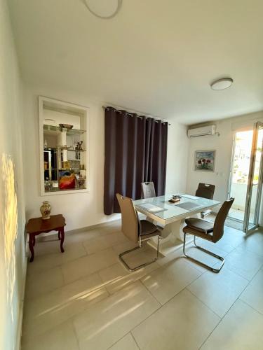 Downtown Apartment | Center Oasis Retreat