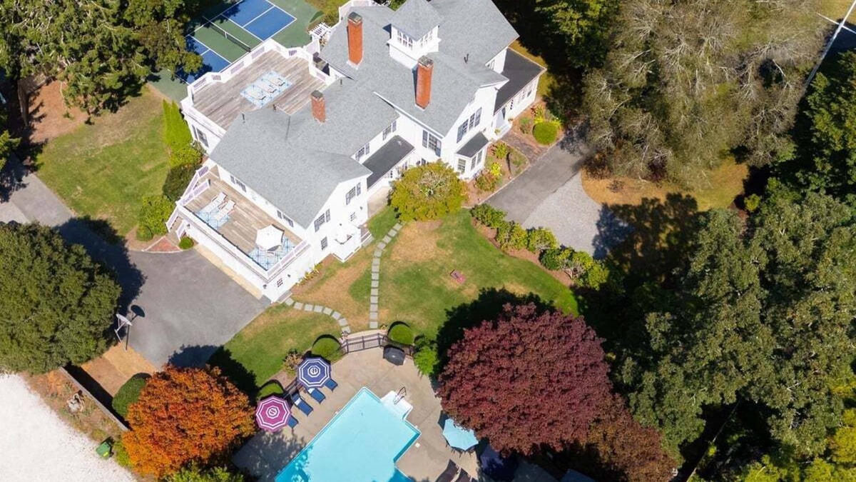 Centerville House | Center Of It All: 454-Cv Sea Captain's Estate with Heated Pool and Pickle Ball Court