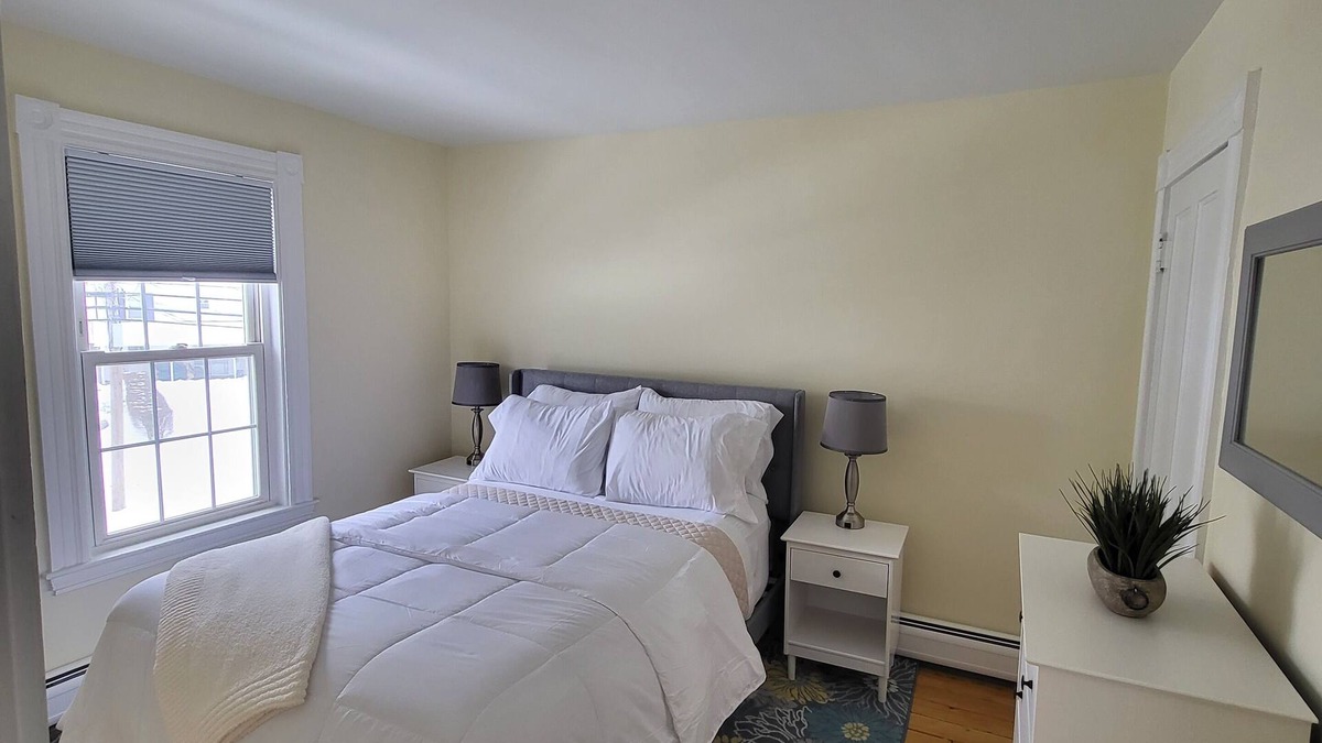 Lenox Apartment | Center of Lenox, cozy Apartment 2-bedroom REVIEWS https:/abnb.me/kcBk7oCR6xb
