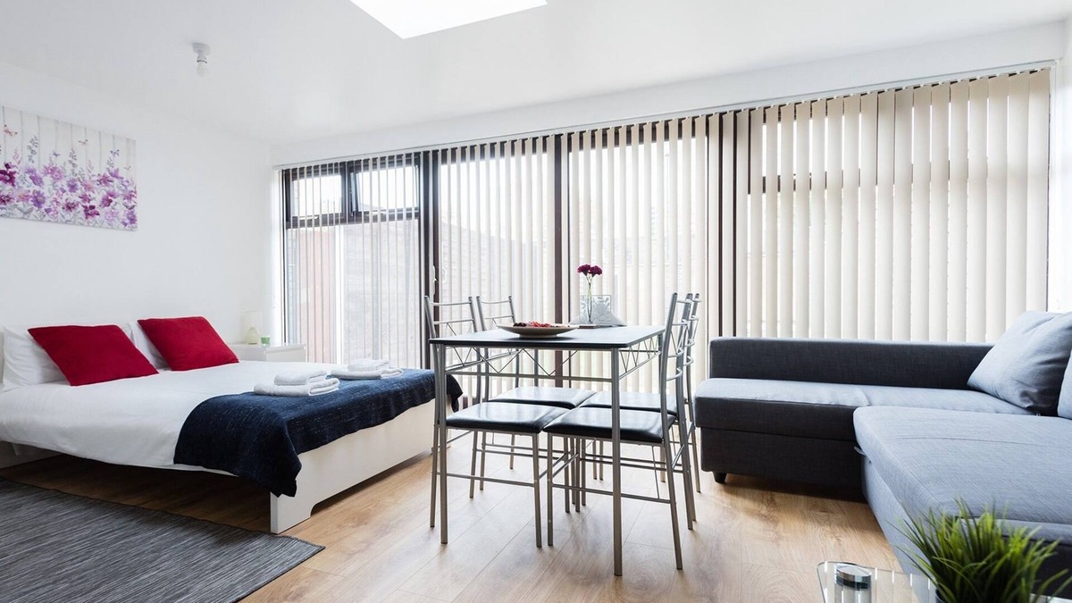 Canary Wharf Apartment | Centra Wharf