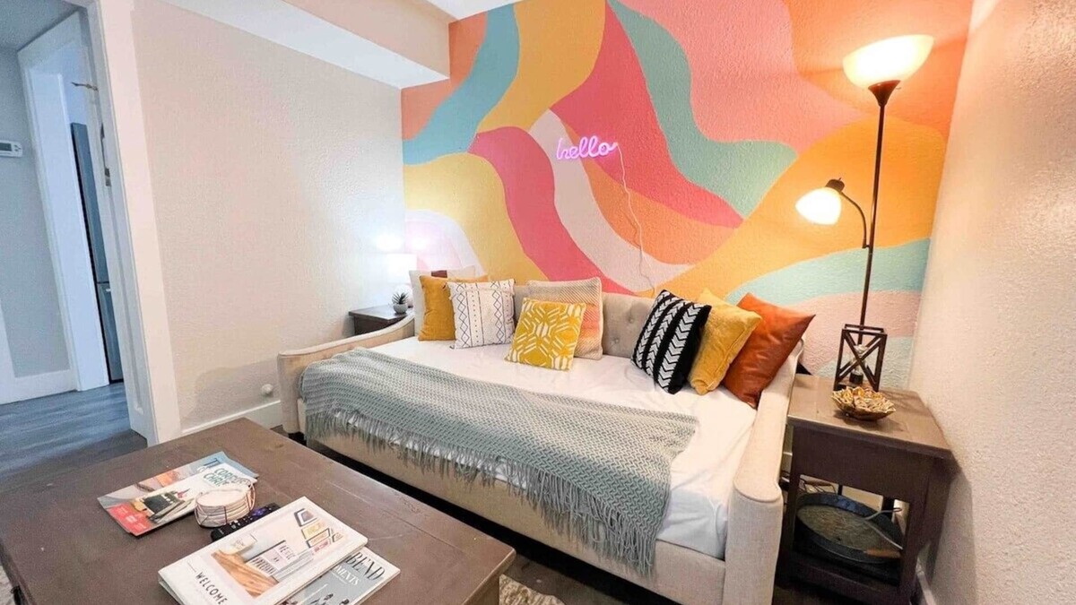 Del Mar Apartment | Central 1BDR+PetsOK+Extended Stay Discounts