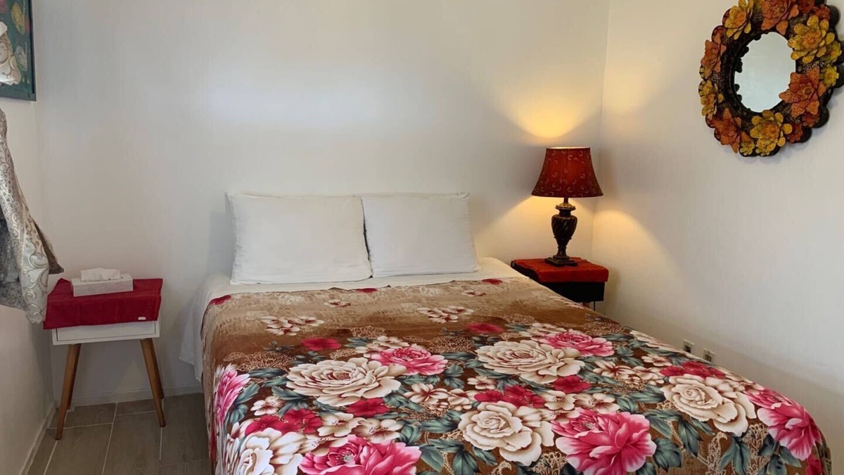 Paradise Condo | Central, 2 bed-rooms, 2 showers, 5 mins airport, 10 mins strip/convention center