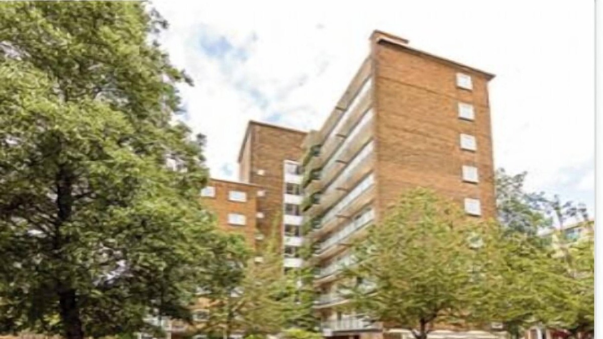 Churchill Apartment | Central 2BR Flat with Balcony - Belgravia