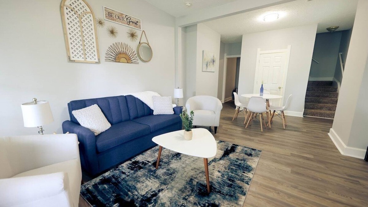 Near Northside House | Central 2BR in Butler-Tarkington/Walk to Red Line