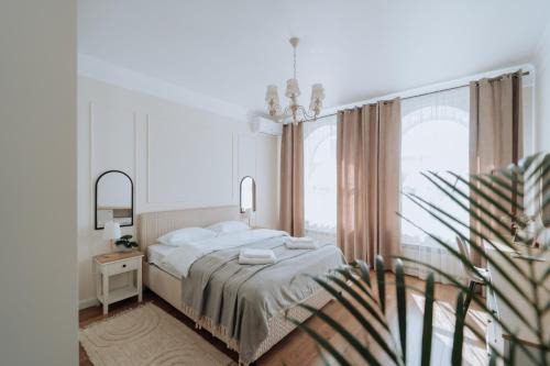 Moldova Apartment | Central 2BR on Petru Movilă Walk to It All