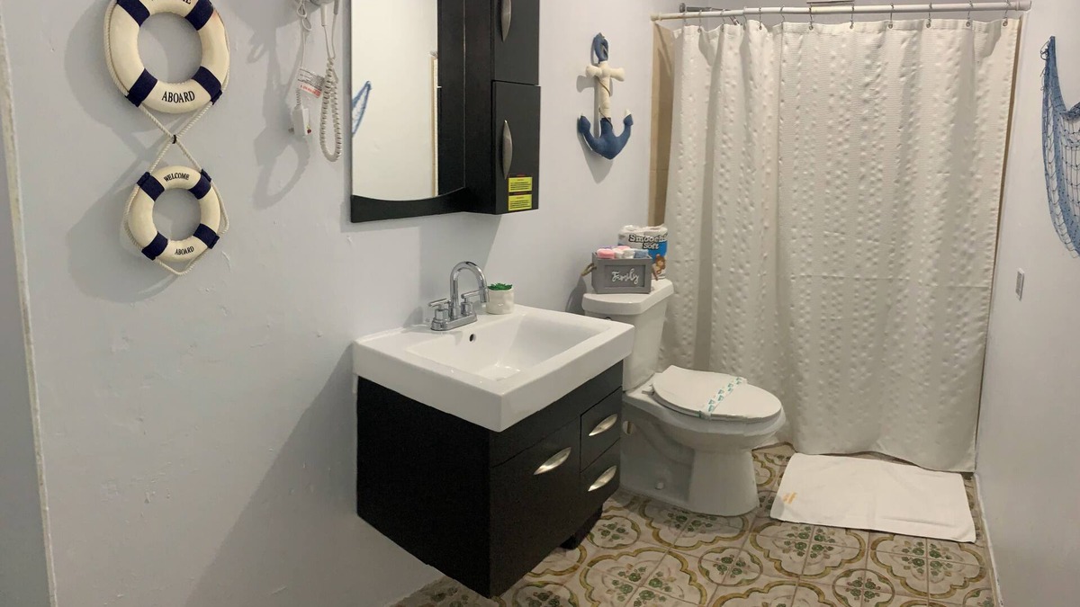 Levittown Apartment | Central and spacious, safe area
