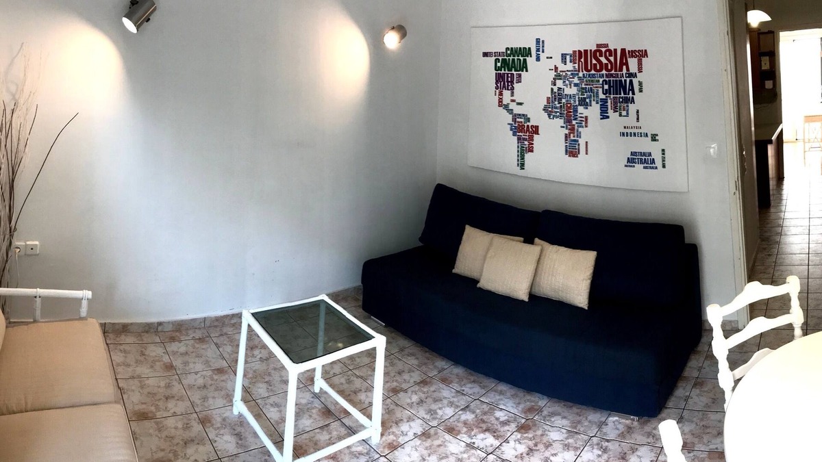 Loutraki Apartment | Central Apartment just 100m from the beach!