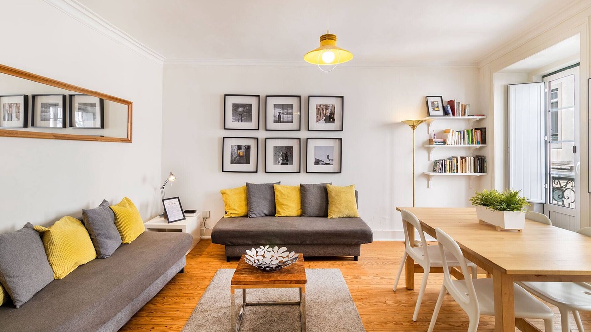 Encarnacao Apartment | Central Bairro Alto by Central Hill