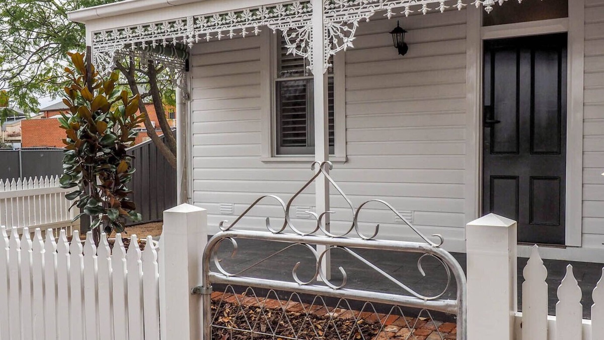Bendigo House | Central Bendigo Cottage Charm