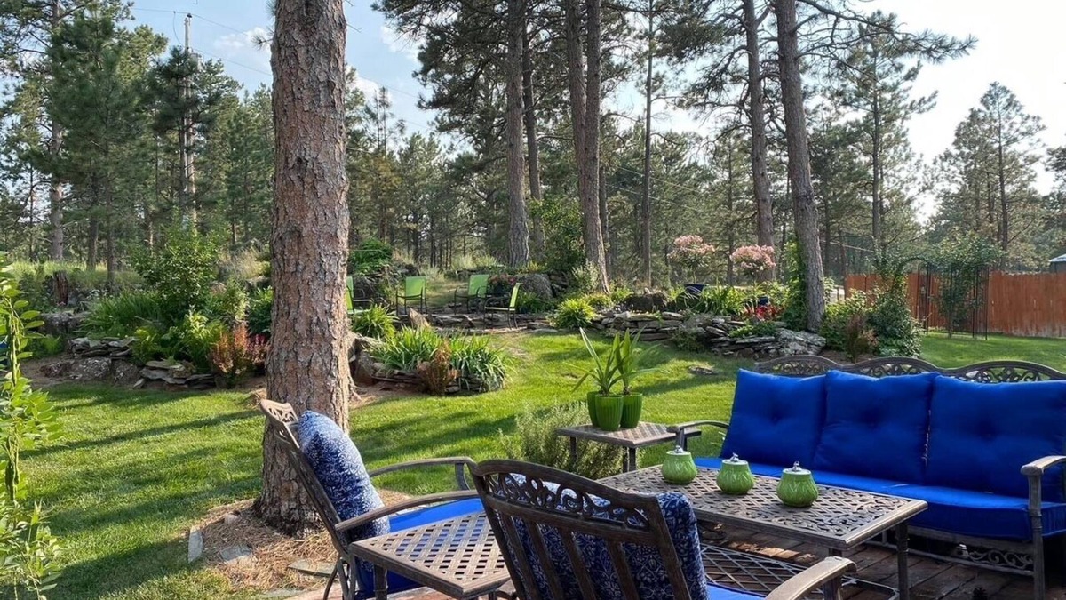 Rockerville House | Central Black Hills Retreat: 3BR home w/hot tub, pool, & private deck oasis!