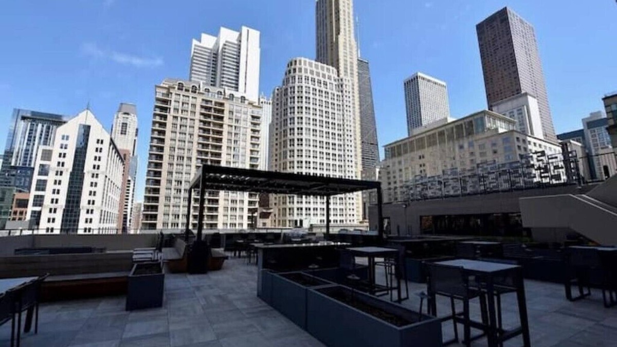 Rush and Division Apartment | Central Chicago Condo