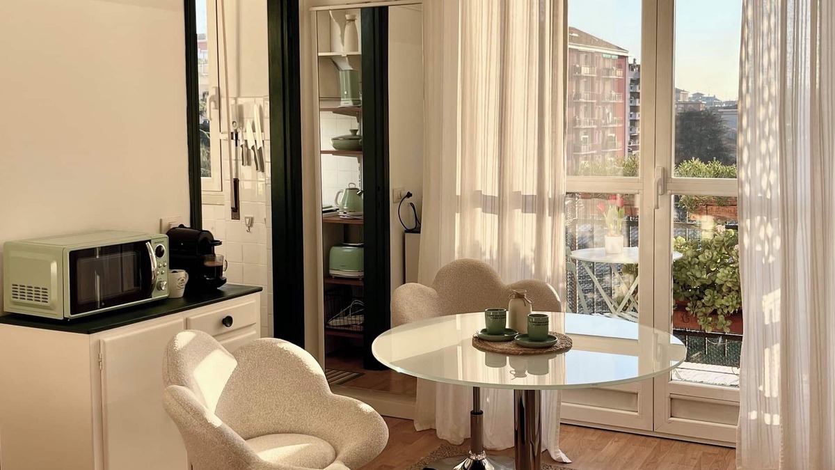 Dergano Apartment | Central Cozy Green Studio, Steps from Dergano Metro