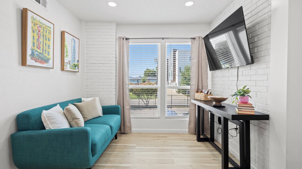 Dallas Apartment | Central Dallas Stay- Med District Gem minutes from Oak Lawn & D-Town Dallas