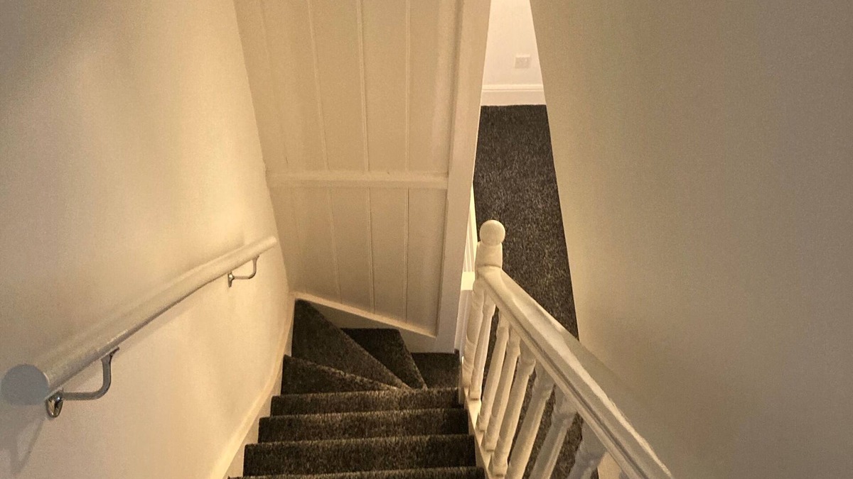 Doncaster House | Central Doncaster 5BED 3BATH ParkView Mansion