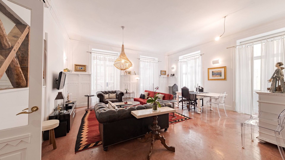 Baixa Apartment | Central Elegant Spacious Apartment in Baixa 107