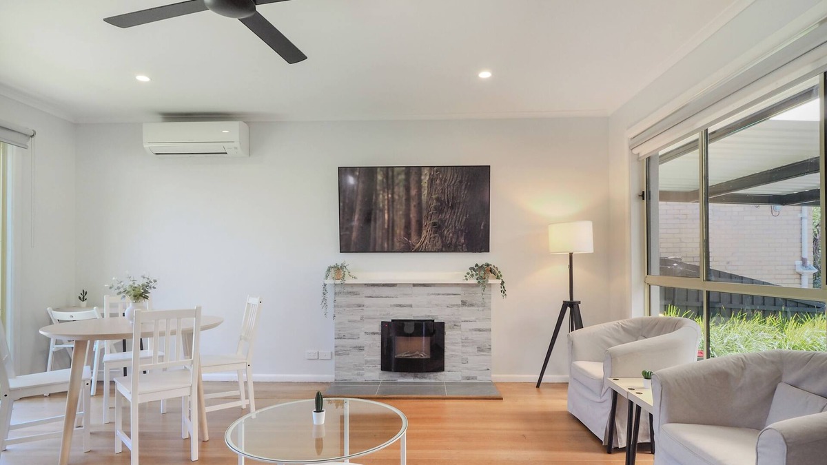 Forest Hill Villa | Central Forest Hill 3BR2BA House+Parking