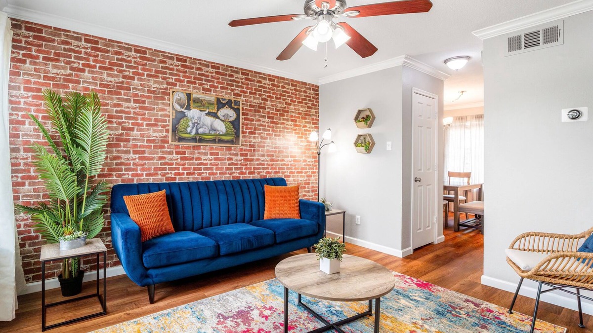 Frisco House | Central Frisco Townhouse | Walk to Cafes & Bars