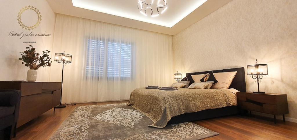 Levice Apartment | Central garden residence