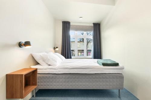 Stavanger House | Central Guest House - Bedroom with private Bathroom