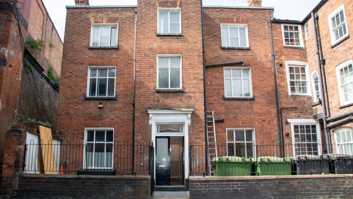 Pontrilas House | Central House, Near Train & Fun!