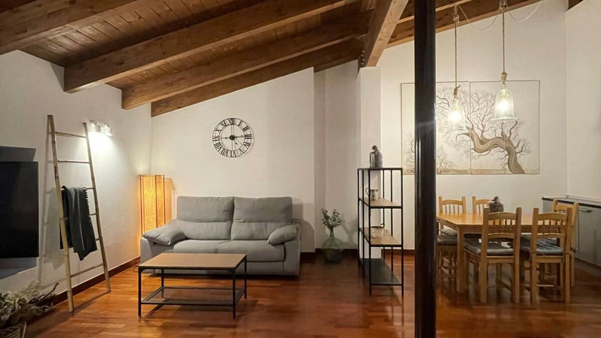 Jaca Apartment | Central Jaca Penthouse: Cozy 2BR + Sofa-bed, Fully Equipped Kitchen