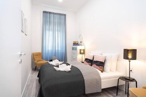 Rozsadomb Apartment | Central large airconditioned apartment