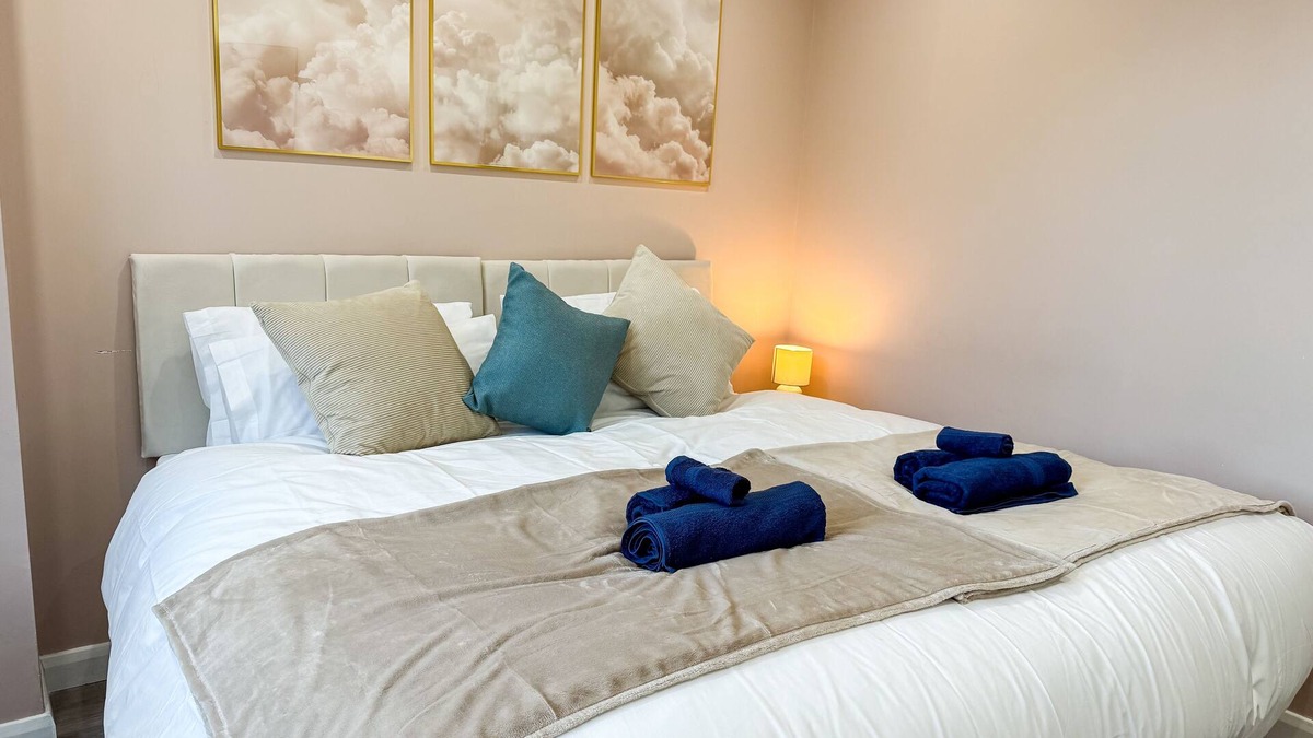 Leicester Apartment | Central Leicester Gem | Sleeps 5 | FREE PARKING