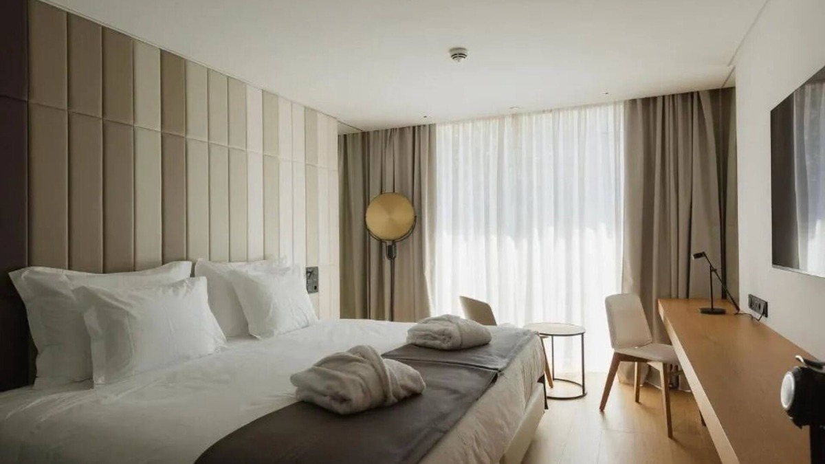 Sao Jorge de Arroios Hotel | Central Lisbon Stay Near Culture, Shopping, Cuisine & José Alvalade Stadium