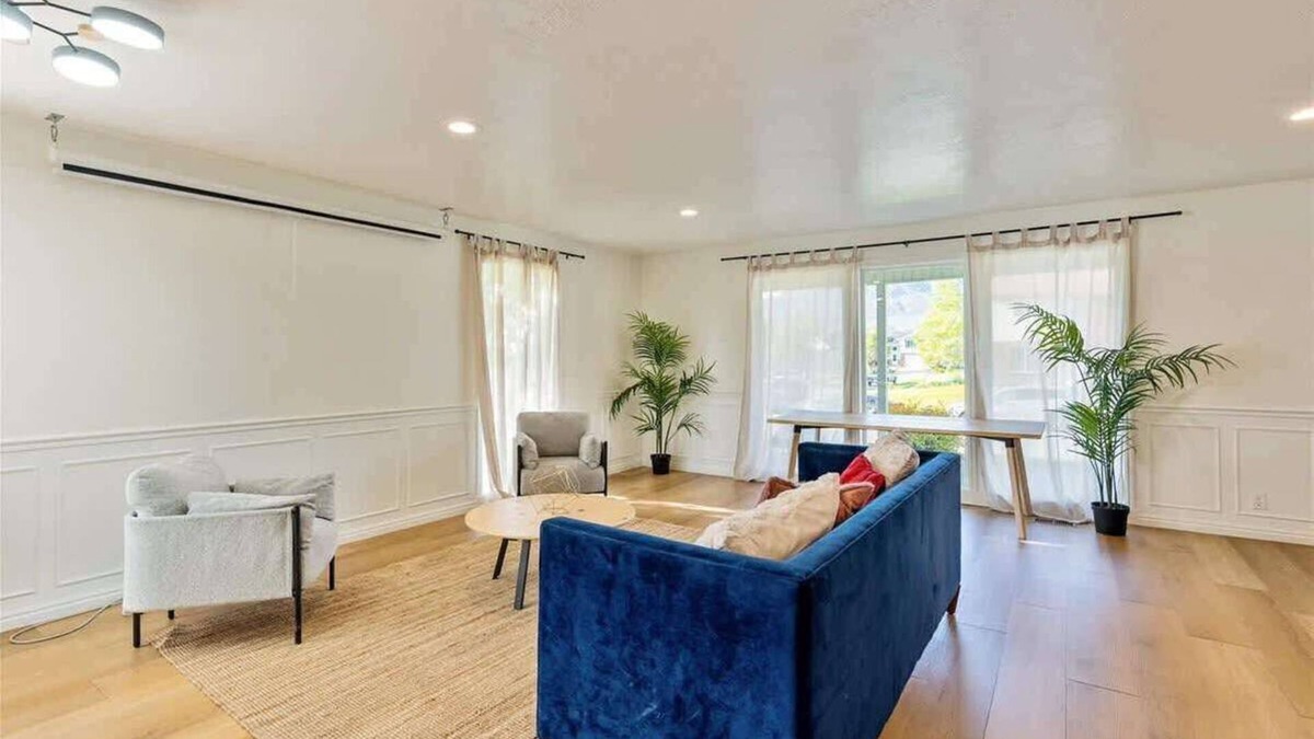 Ogden House | Central Location in Ogden, Private Room & Bath!