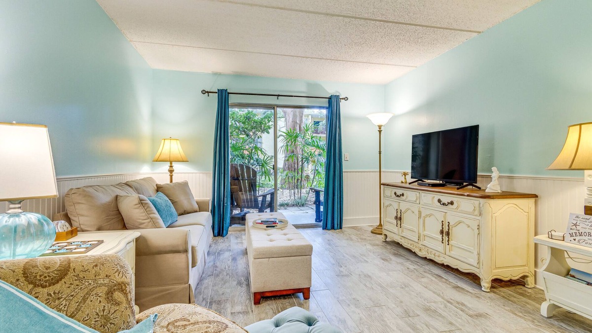 Mary Esther Condo | Central Mary Esther Condo 5 Mi to Okaloosa Island!