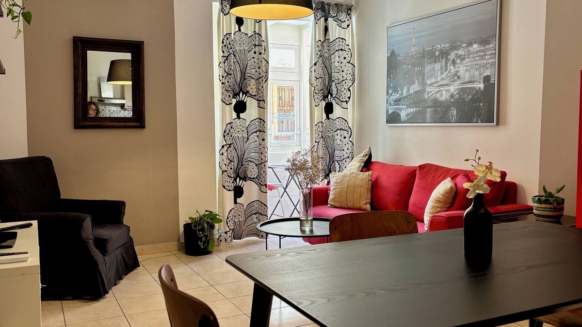 Sliema Apartment | Central modern apartment 5 min walk to the beach