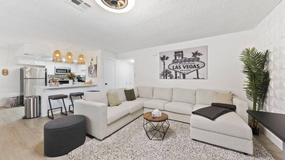 Summerlin Apartment | Central Near Summerlin with Pool hot tub and games