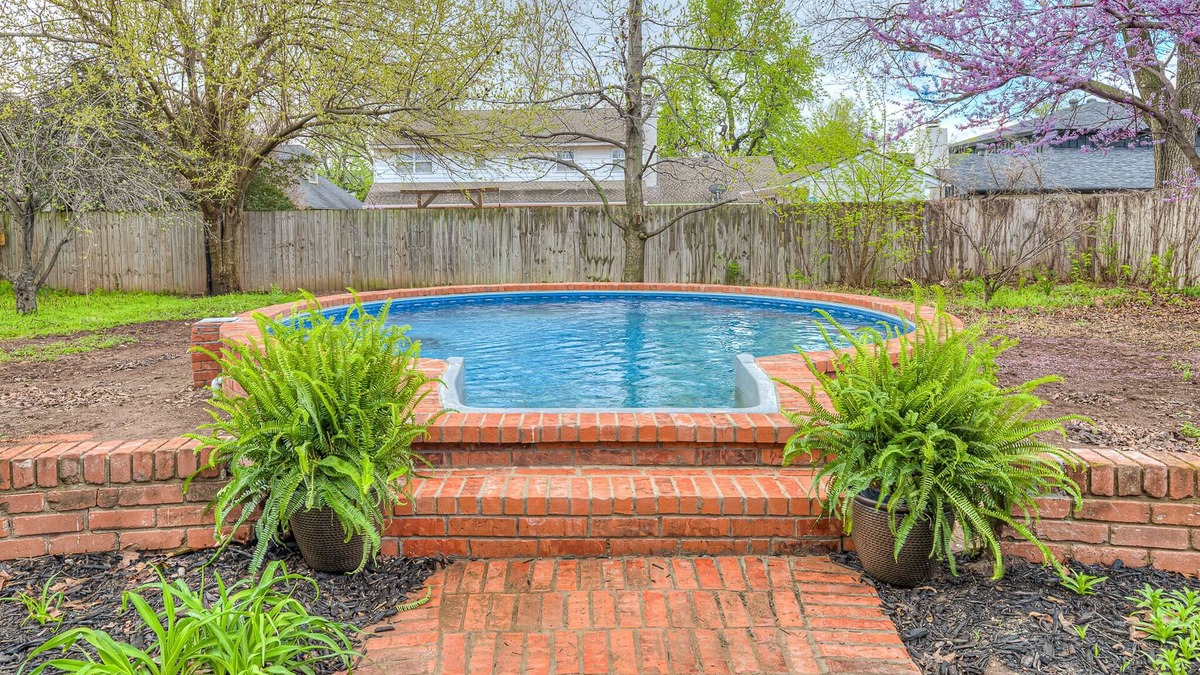Central Oklahoma City House | Central OKC - Spacious home with pool, gym, pool table, and shuffleboard