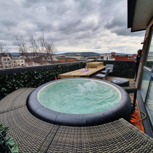 Cheltenham Apartment | Central Penthouse with Hot Tub & Views 24 Cheltenham