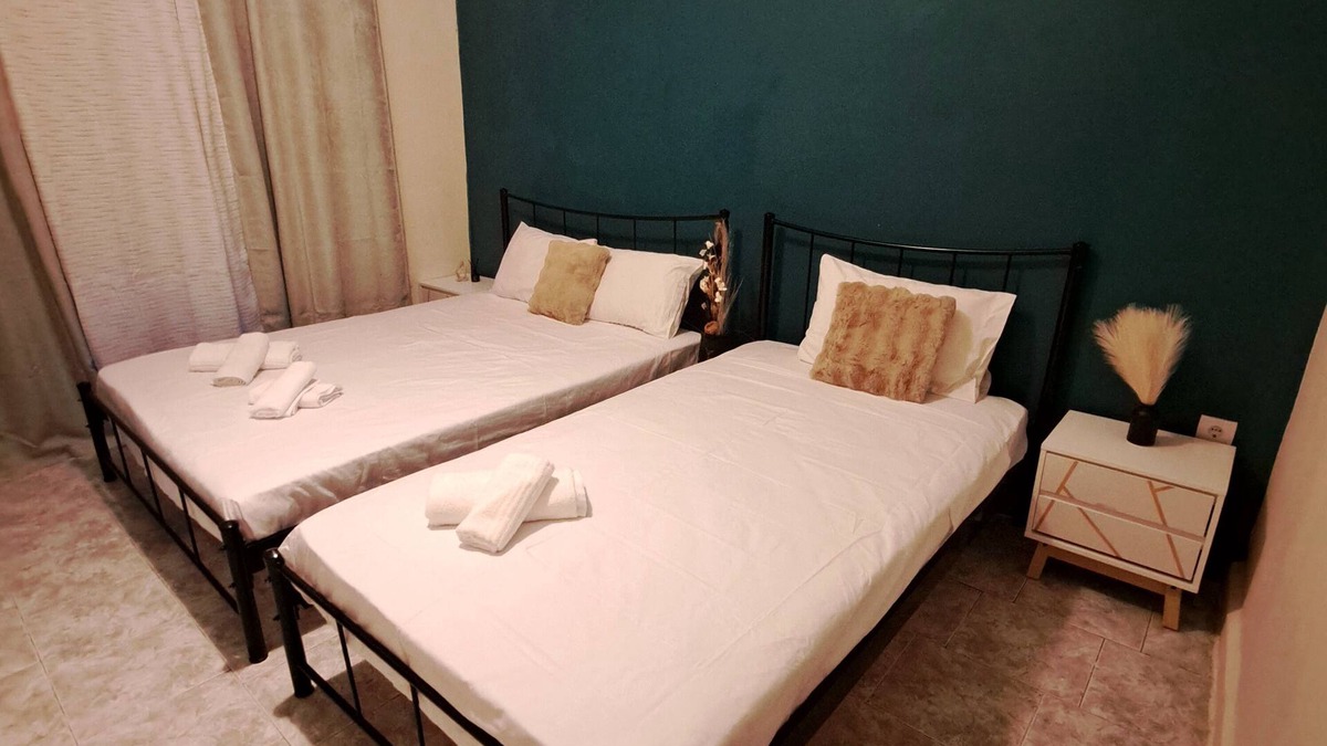 Piraeus Apartment | Central Piraeus port apartment