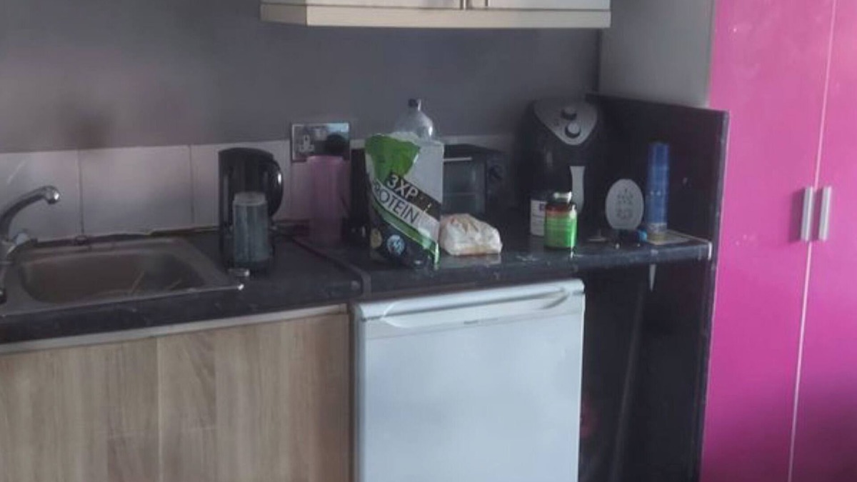 Preston Apartment | Central Preston Studio - Perfect City Break