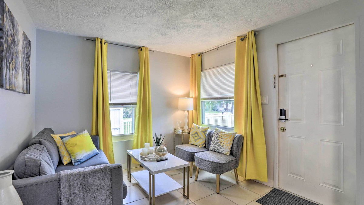 Sarasota House | Central Sarasota Home: 8 Mi to Siesta Key!