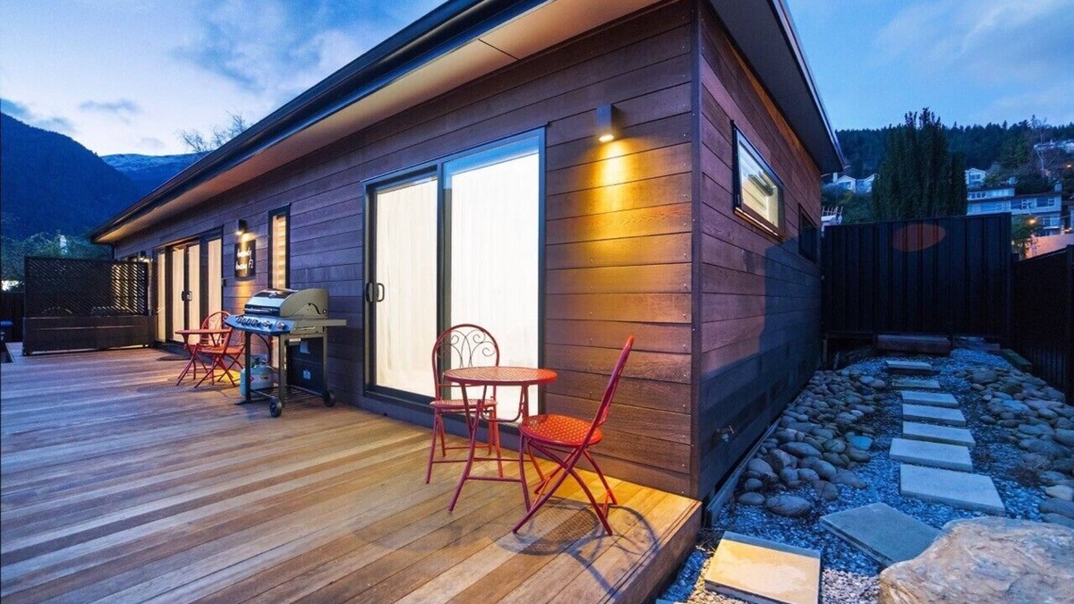 Queenstown City Centre Cottage | Central Spa Escape - Queenstown Apartment F2