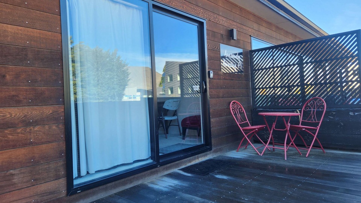 Queenstown City Centre Cottage | Central Spa Escape Studio - F1