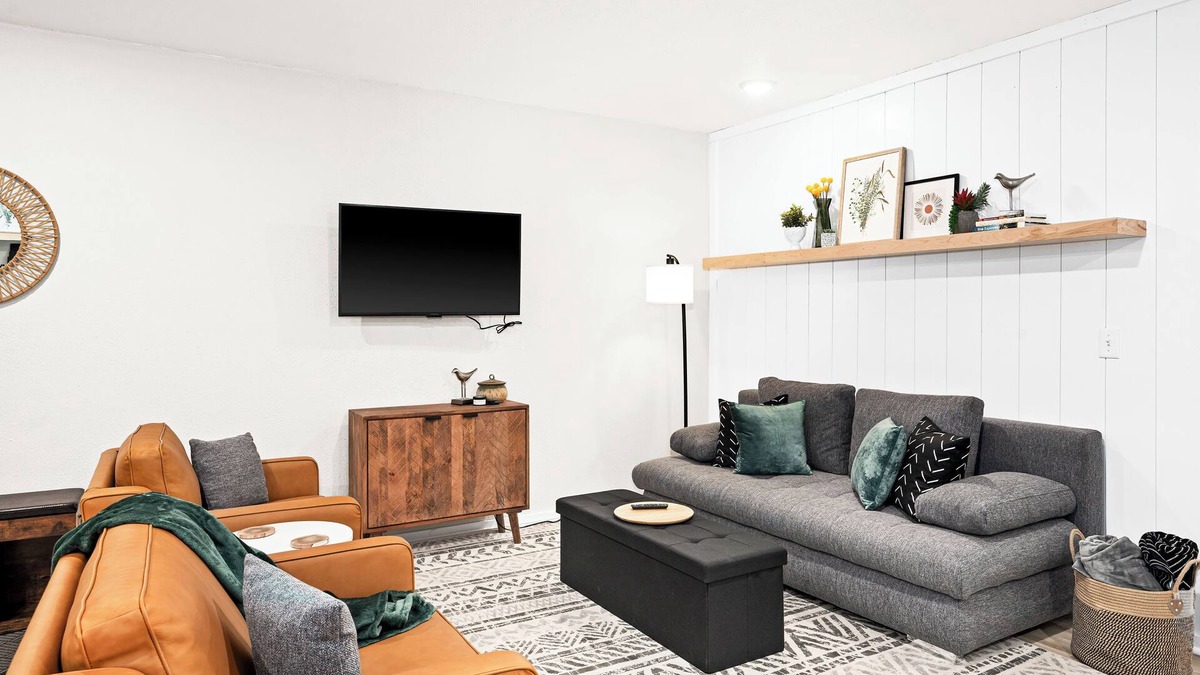 Two Harbors Apartment | Central Stay on the North Shore - ATV Trailer Parking Available!