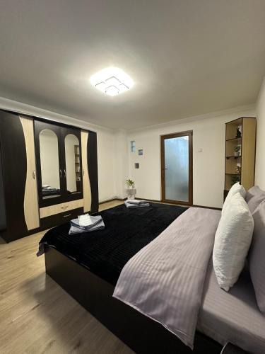 Pitesti Apartment | Central Studio