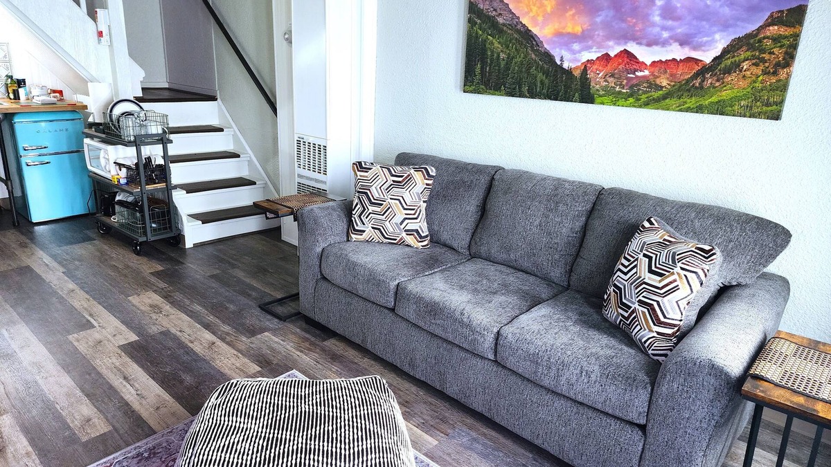 Pleasant View Apartment | Central Suite