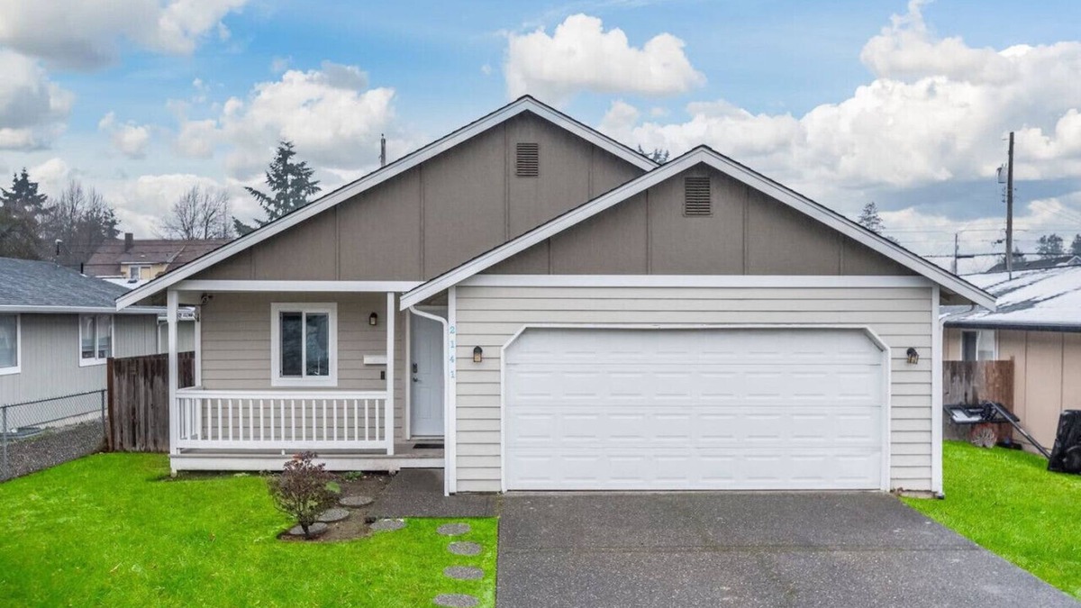 Hilltop House | Central Tacoma Family Hub 2 Mi from Dome w/AC