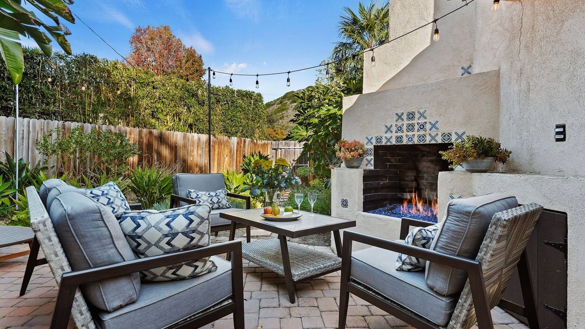 Campanil House | Central to adventures in the Mesa, close to beach