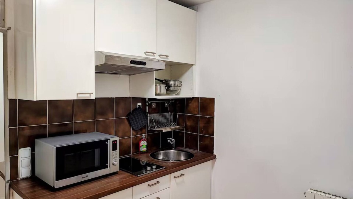 Neubau Apartment | Central Vienna Apartment - Museum district with A/C