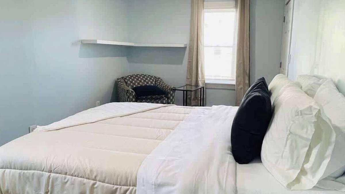 Providence Apartment | Centrally + Conveniently Located