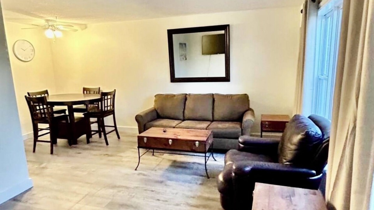 Summerside House | Centrally located, newly renovated 2 Bedroom, 1 bathroom