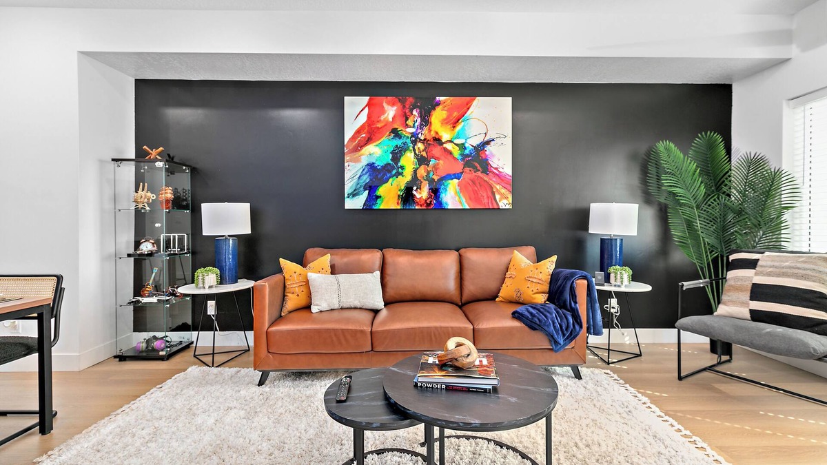 People's Freeway House | Centrally Located Getaway Minutes from downtownn